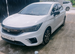 Thuê xe tự lái 